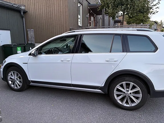 Volkswagen Golf Alltrack 2018 photo 2