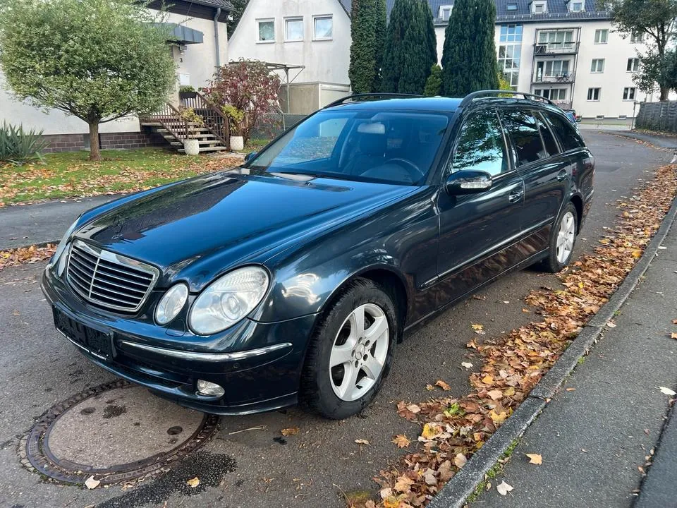Mercedes-Benz E320