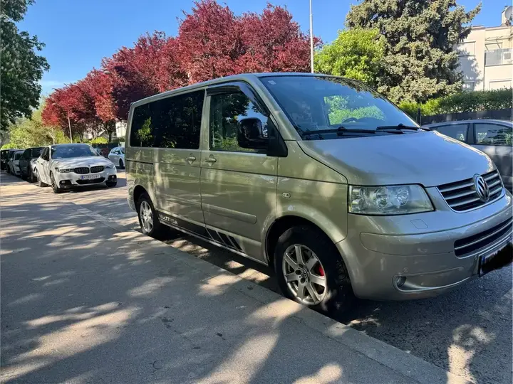 Volkswagen Multivan 2005 photo 2