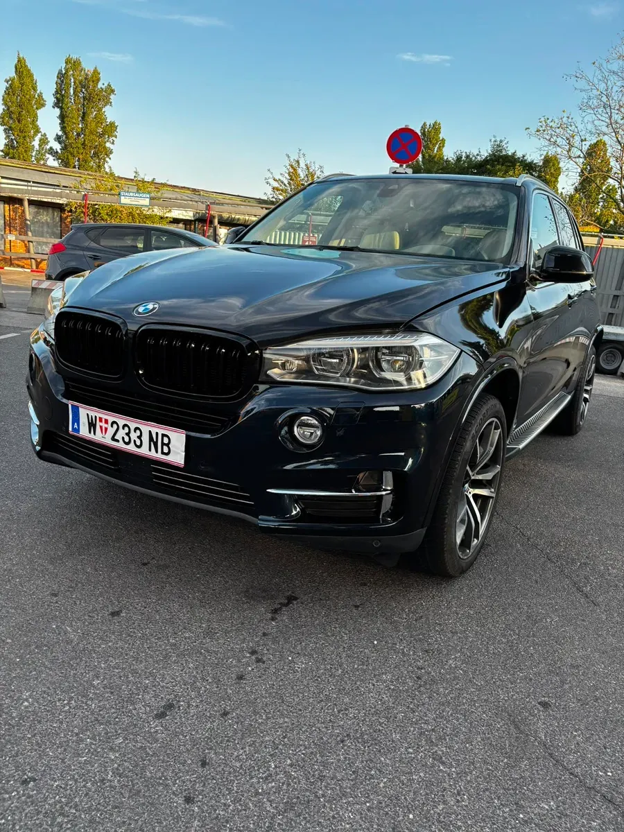 BMW X5 2015 photo 2