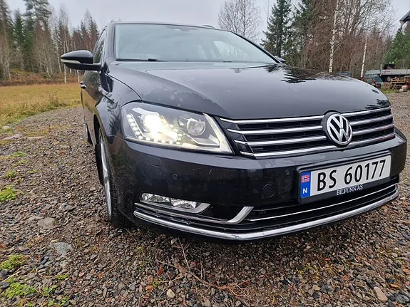 Volkswagen Passat 2013 photo 2