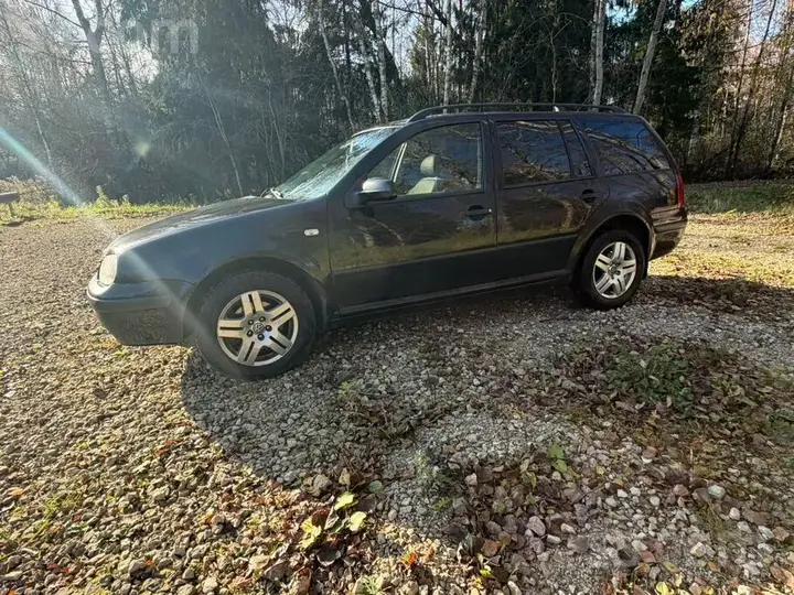 Volkswagen Golf Variant 2002 photo 2