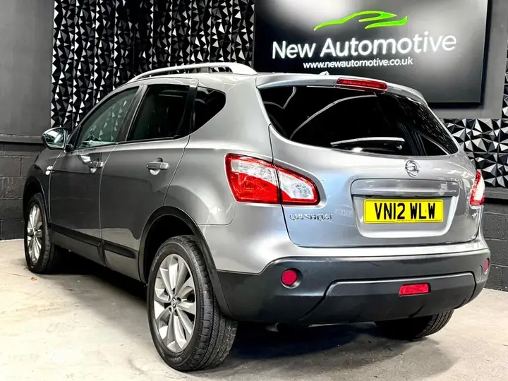Nissan Qashqai 2012 photo 2