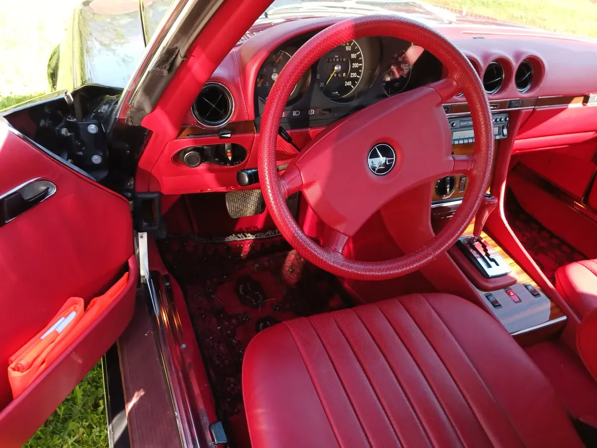 Mercedes-Benz 280 1982 photo 3