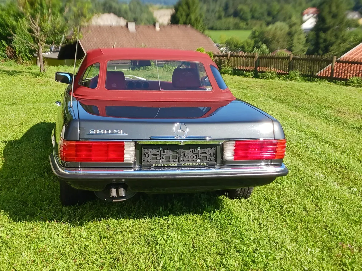 Mercedes-Benz 280 1982 photo 2