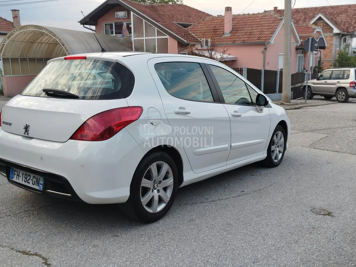 Peugeot 308 2012 photo 4