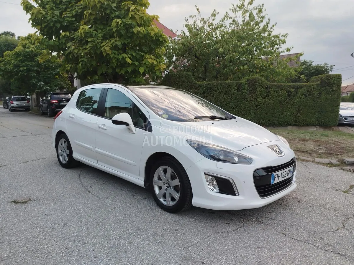 Peugeot 308 2012 photo 3