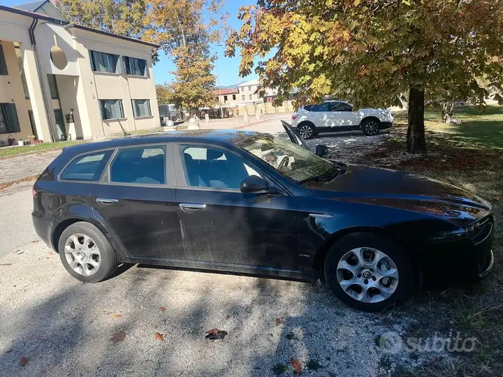 Alfa Romeo 159 2008 photo 3