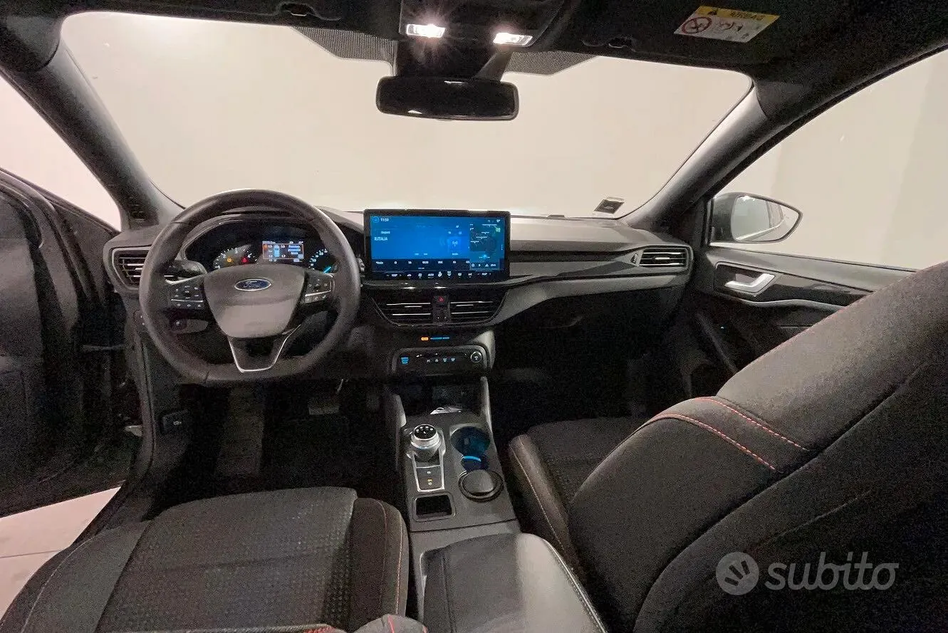 Ford Focus 2025 photo 5