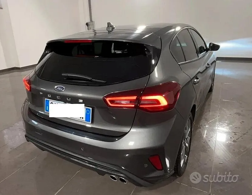 Ford Focus 2025 photo 2
