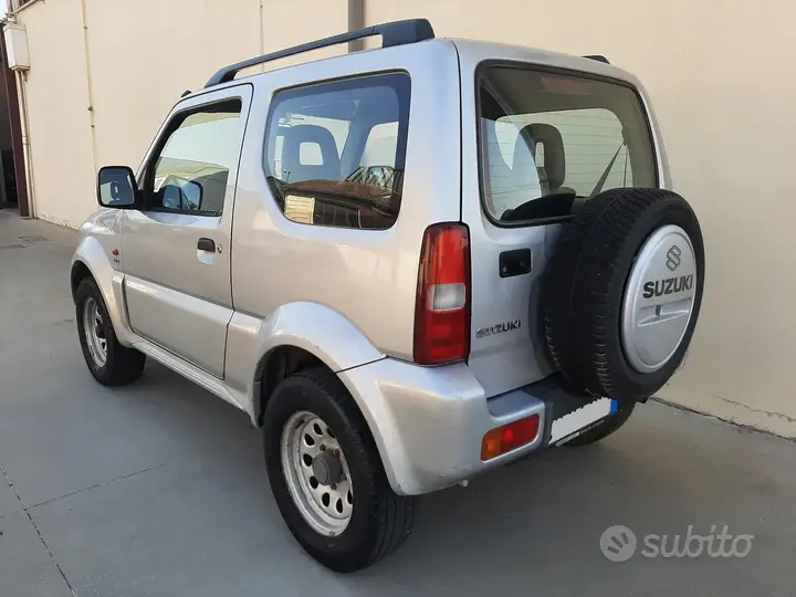 Suzuki Jimny 2005 photo 3