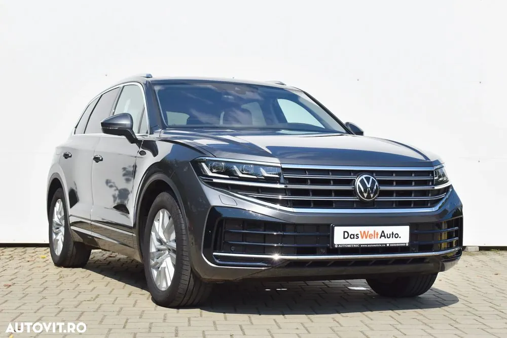 Volkswagen Touareg 2024 photo 2