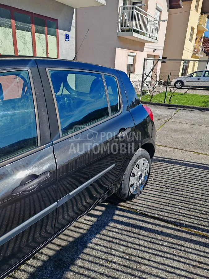 Renault Clio 2006 photo 5