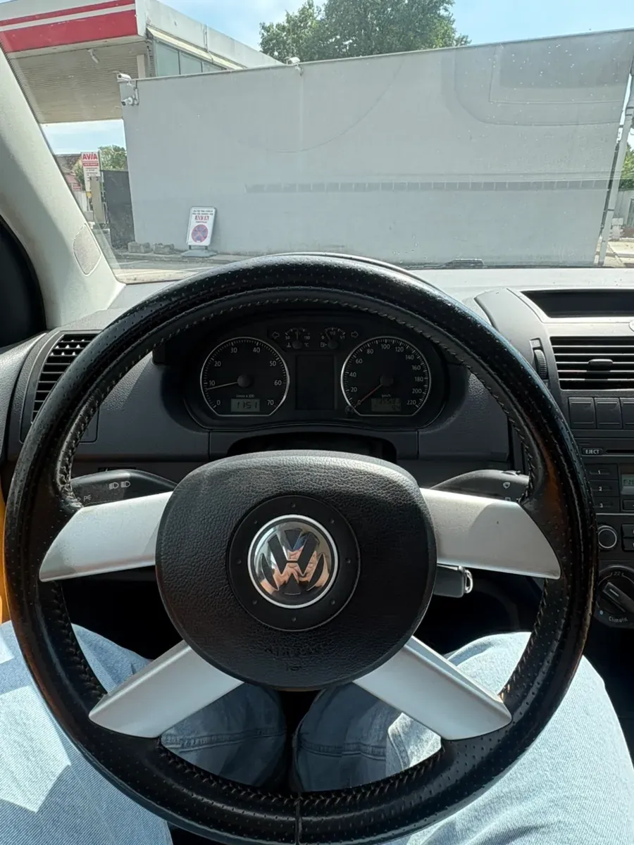 Volkswagen Polo 2006 photo 2