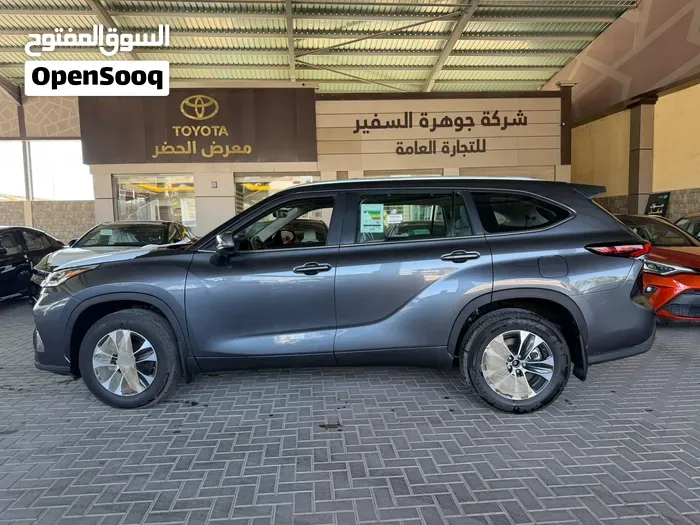 Toyota Highlander 2025 photo 3