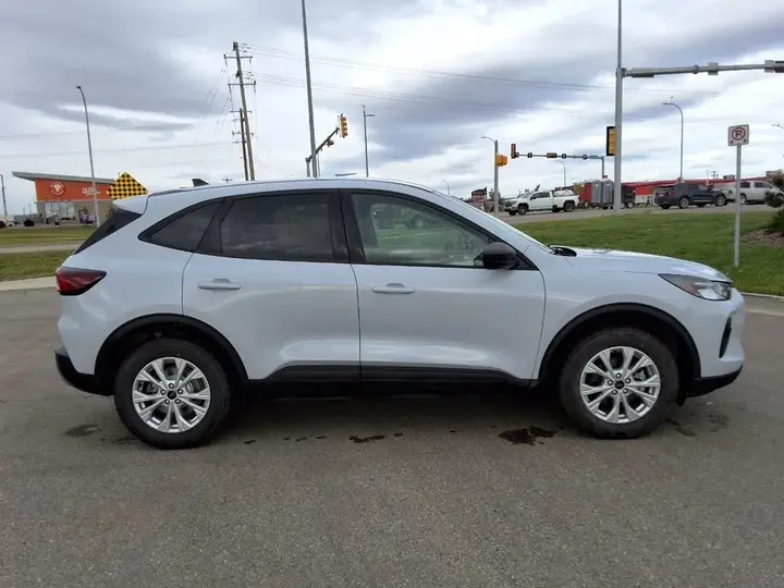 Ford Escape 2025 photo 4