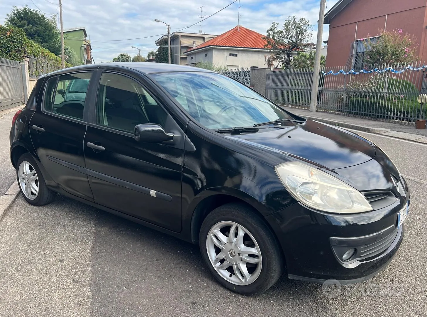 Renault Clio 2006 photo 3