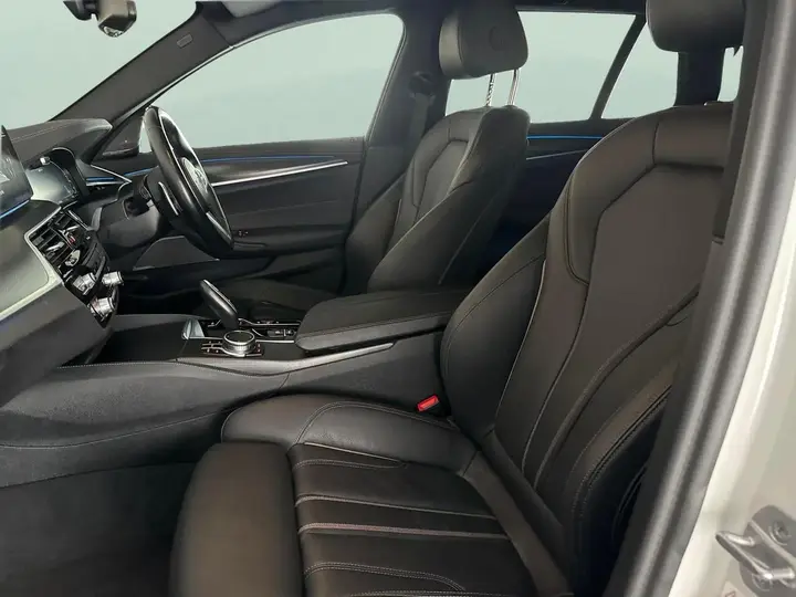 BMW 5 Series 2023 photo 4
