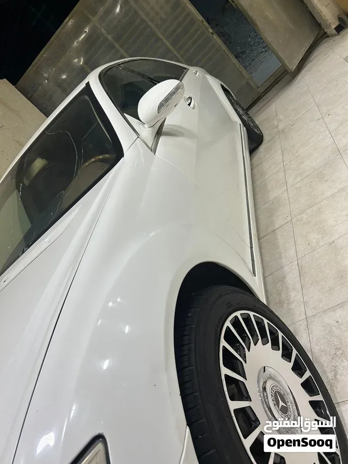 Mercedes-Benz S-Class 2006 photo 2