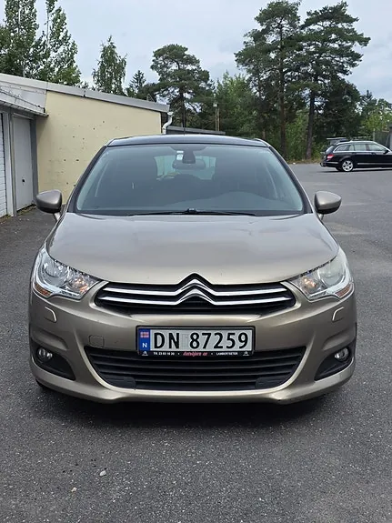 Citroen C4 2012 photo 3