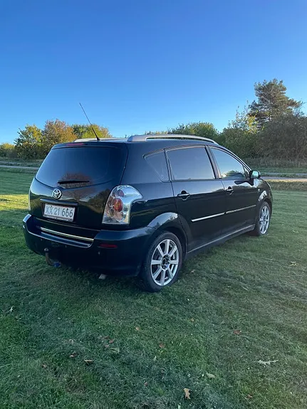 Toyota Corolla Verso 2005 photo 3