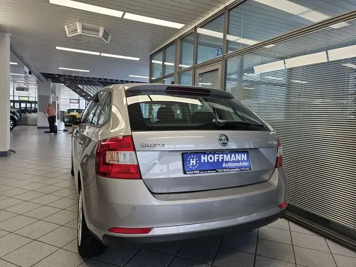 Skoda Rapid 2014 photo 4