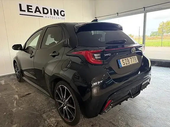 Toyota Yaris 2023 photo 2