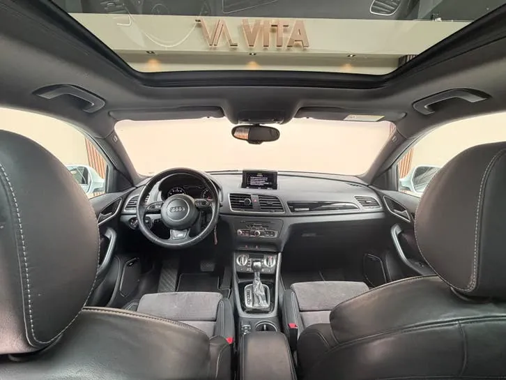 Audi Q3 2012 photo 2