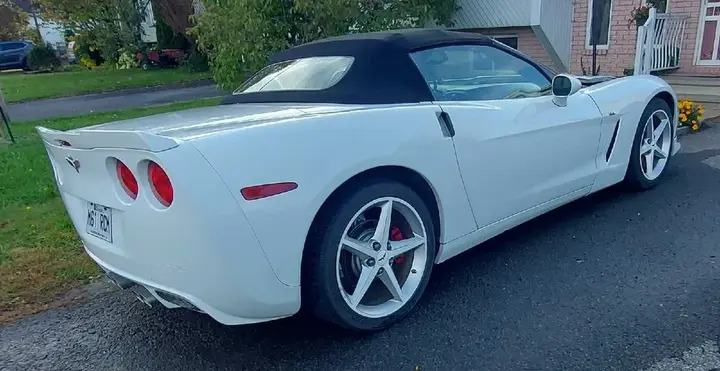 Chevrolet Corvette 2012 photo 3