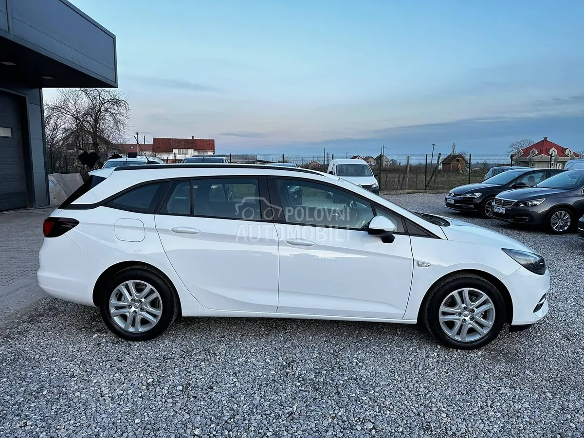 Opel Astra K 2020 photo 3