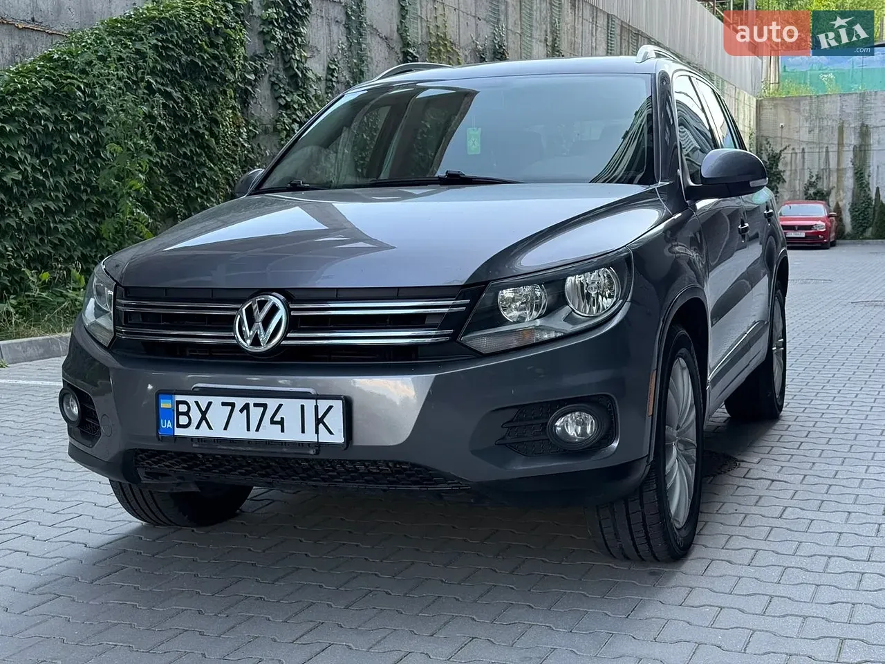 Volkswagen Tiguan 2012 photo 3