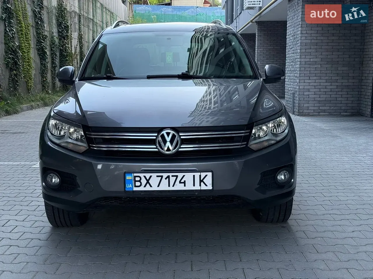 Volkswagen Tiguan 2012 photo 2