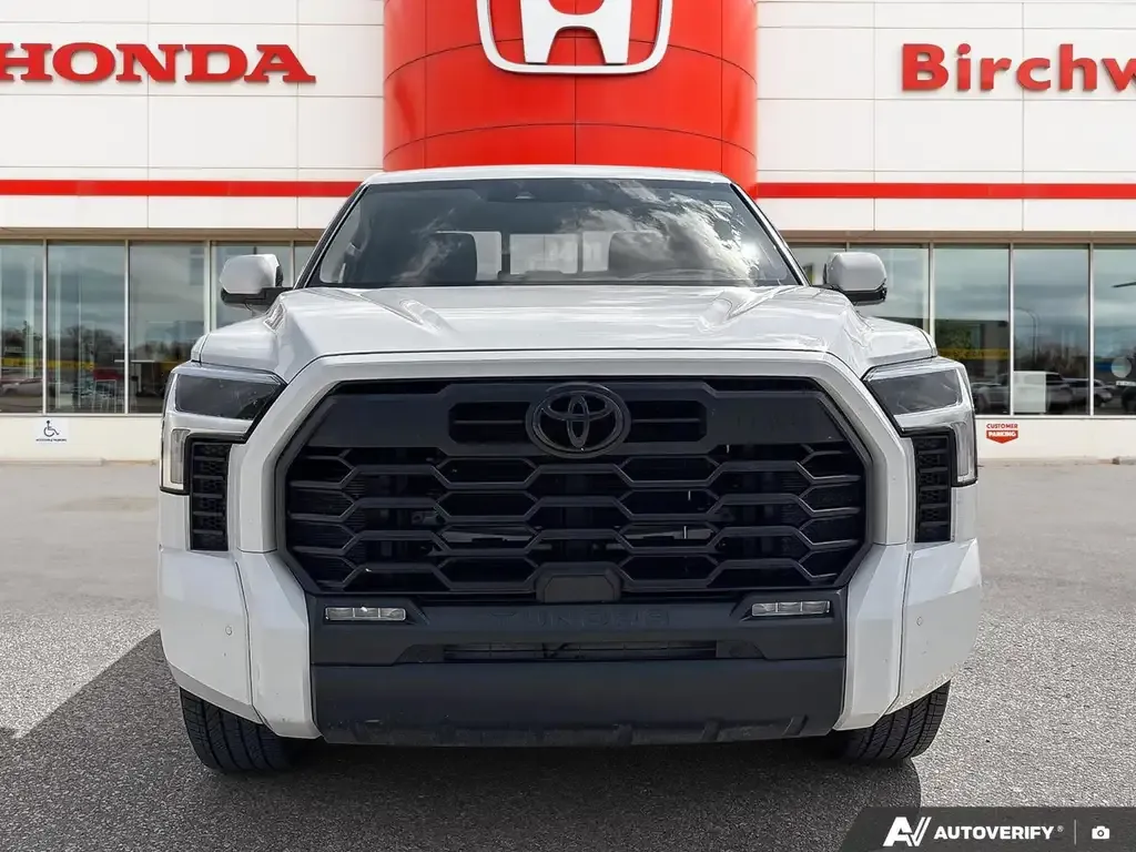 Toyota Tundra 2022 photo 3
