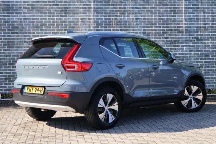 Volvo Xc40 2023 photo 2