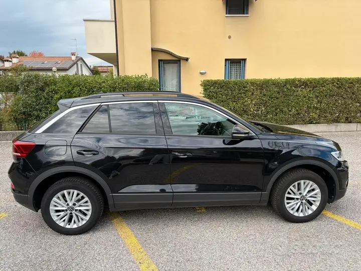 Volkswagen T-Roc 2022 photo 4