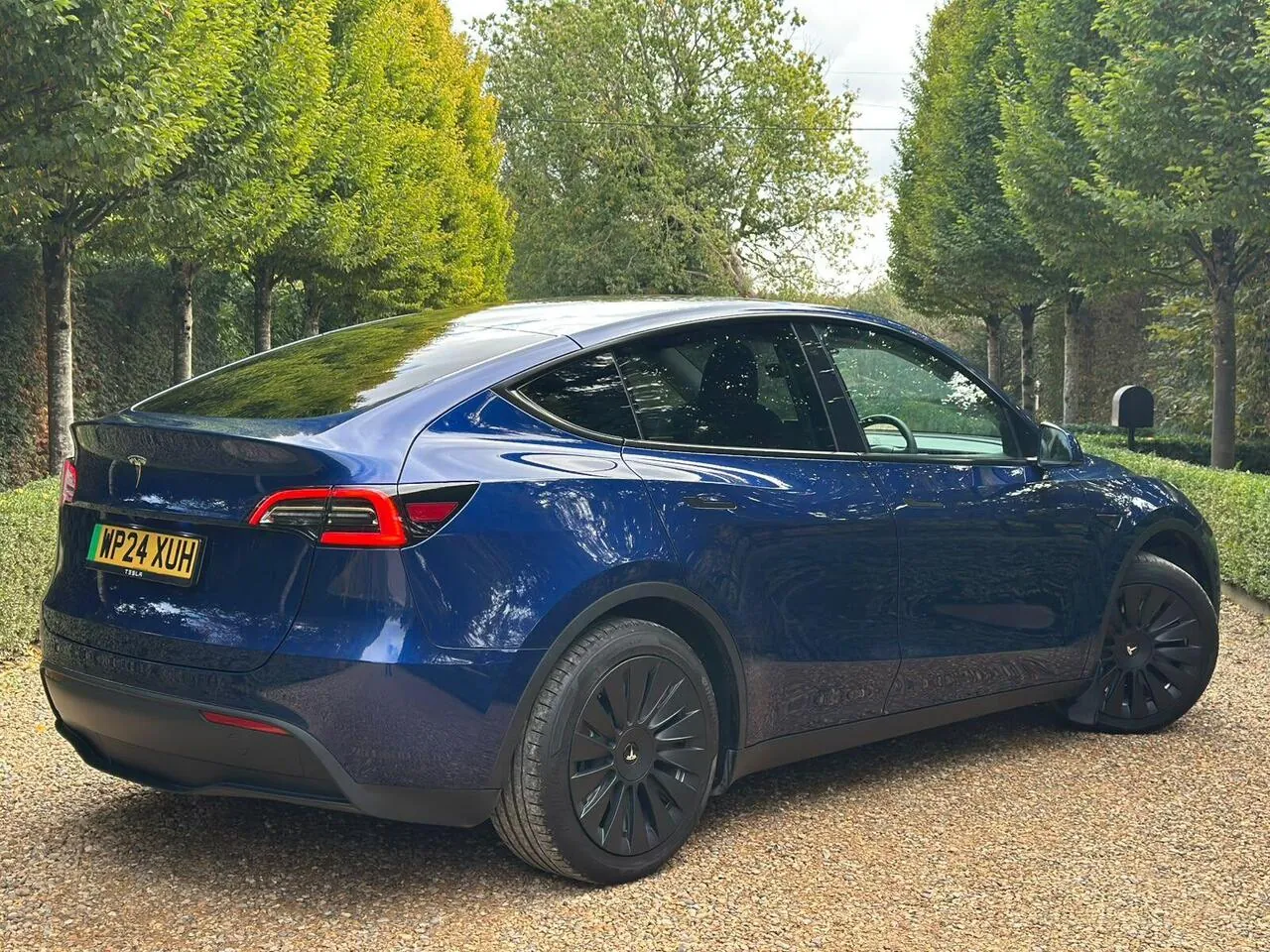 Tesla Model Y 2024 photo 4