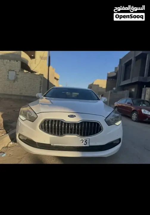 Kia Quoris 2013 photo 2
