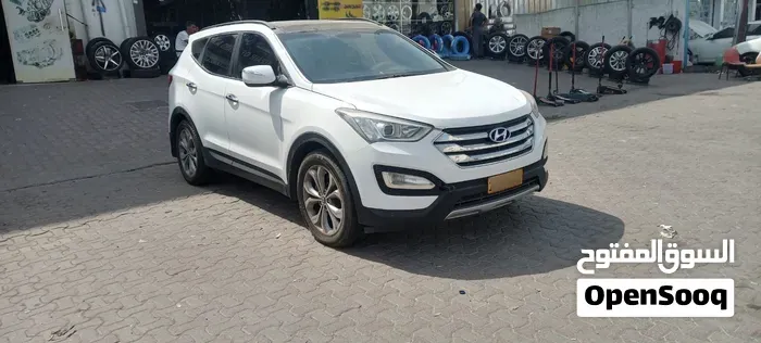 Hyundai Santa Fe 2013 photo 2