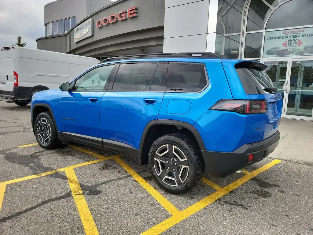 Jeep Cherokee 2026 photo 2