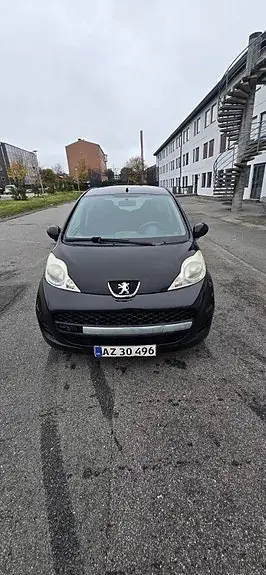 Peugeot 107 2010 photo 2