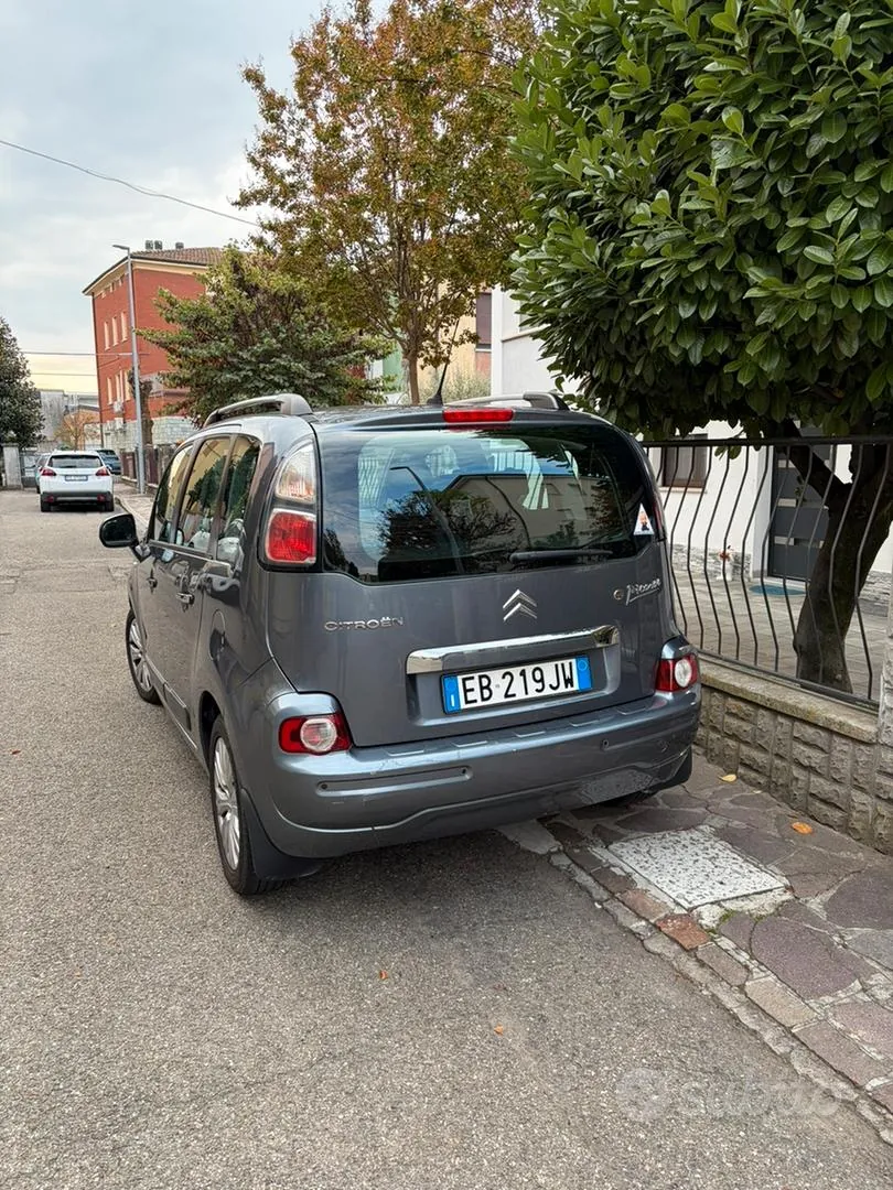 Citroen C3 Picasso 2010 photo 2