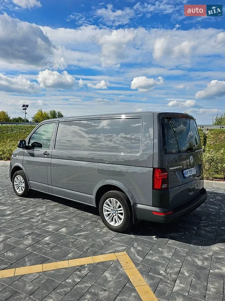 Volkswagen Transporter 2021 photo 3