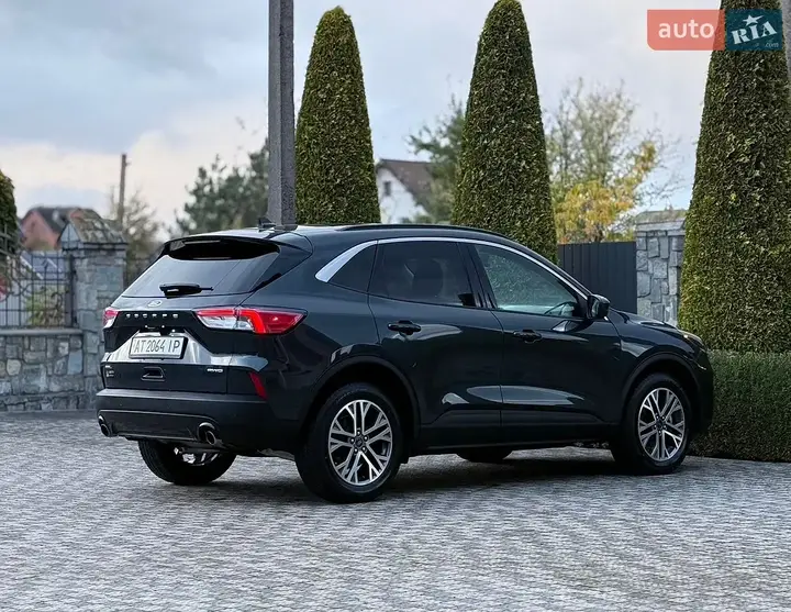 Ford Escape 2022 photo 3