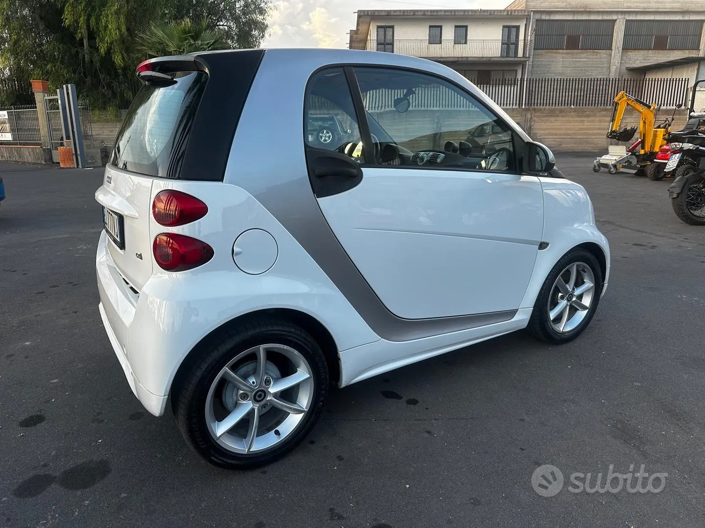 Smart Fortwo 2011 photo 5
