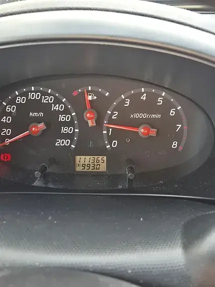 Nissan Micra 2005 photo 2