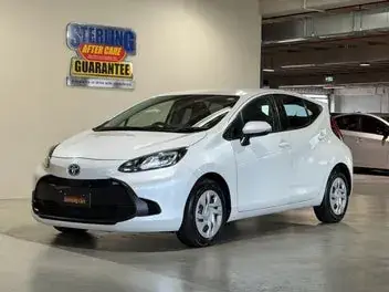 Toyota Aqua 2021 photo 4