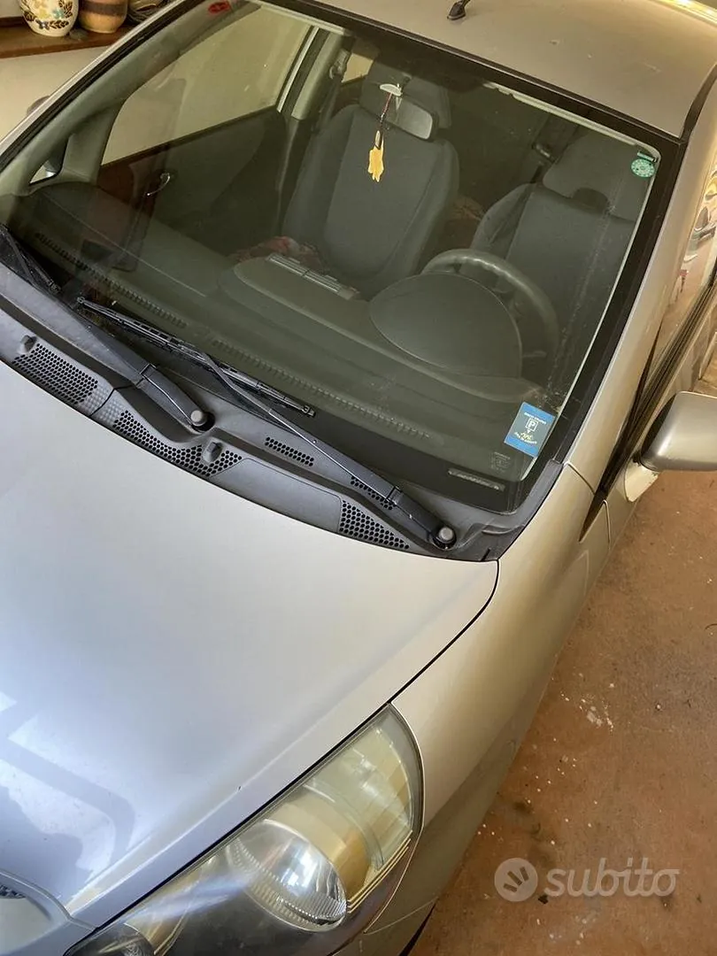 Honda Jazz 2005 photo 2