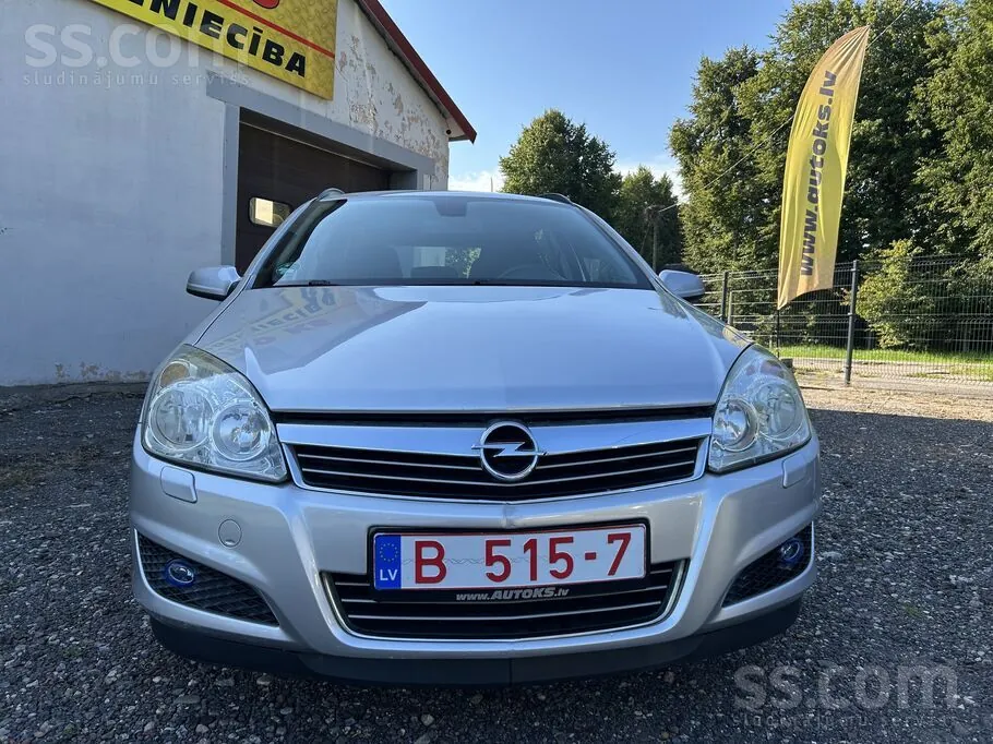 Opel Astra 2008 photo 2