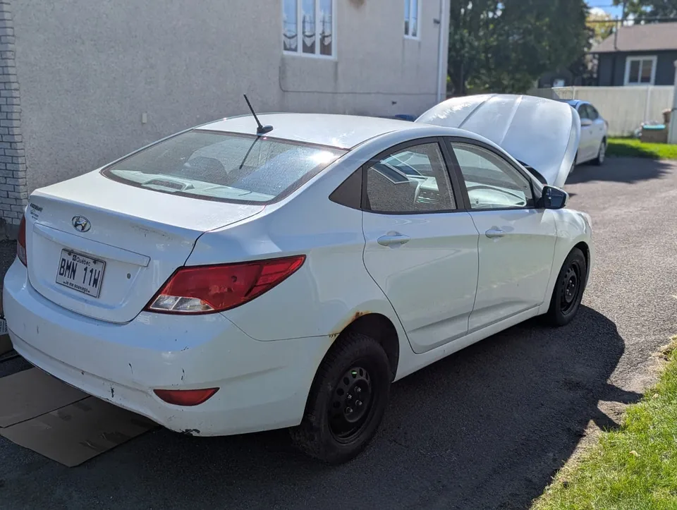 Hyundai Accent 2016 photo 3