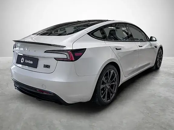 Tesla Model 3 2024 photo 5